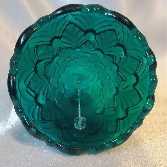 Mikasa Winter Dreams Glass Christmas Bell - Picture 3 of 9